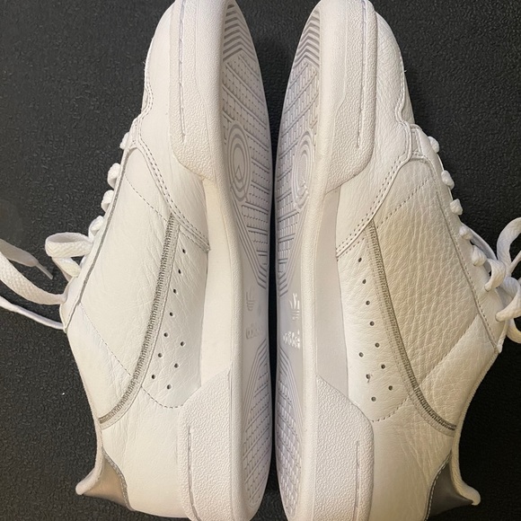 Adidas Shoes - Is a brand new
